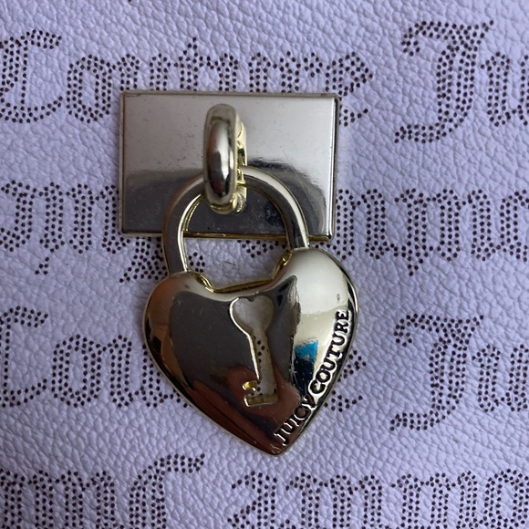 Juicy Couture “under lock and key” Dome Satchel - NWT!! - Picture 3 of 11